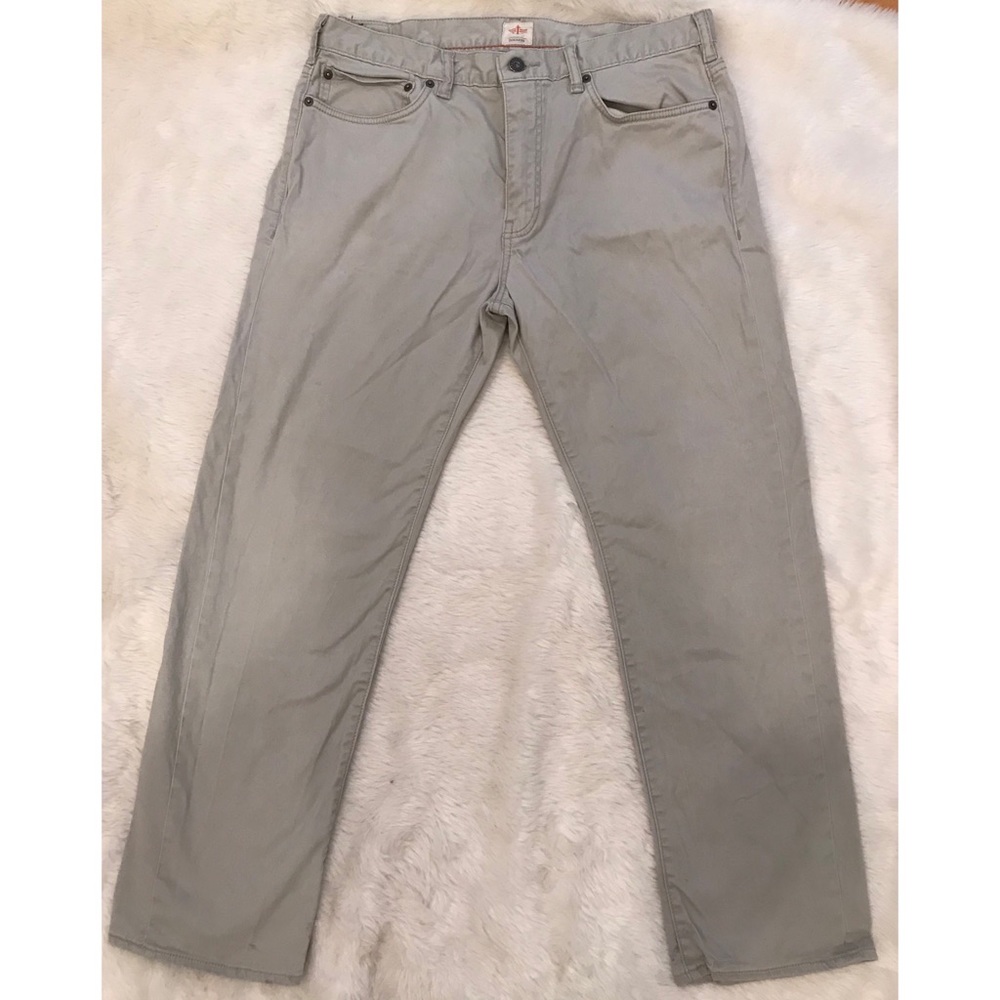 Dockers Straight Fit Khakis 34x30 - Picture 2 of 3
